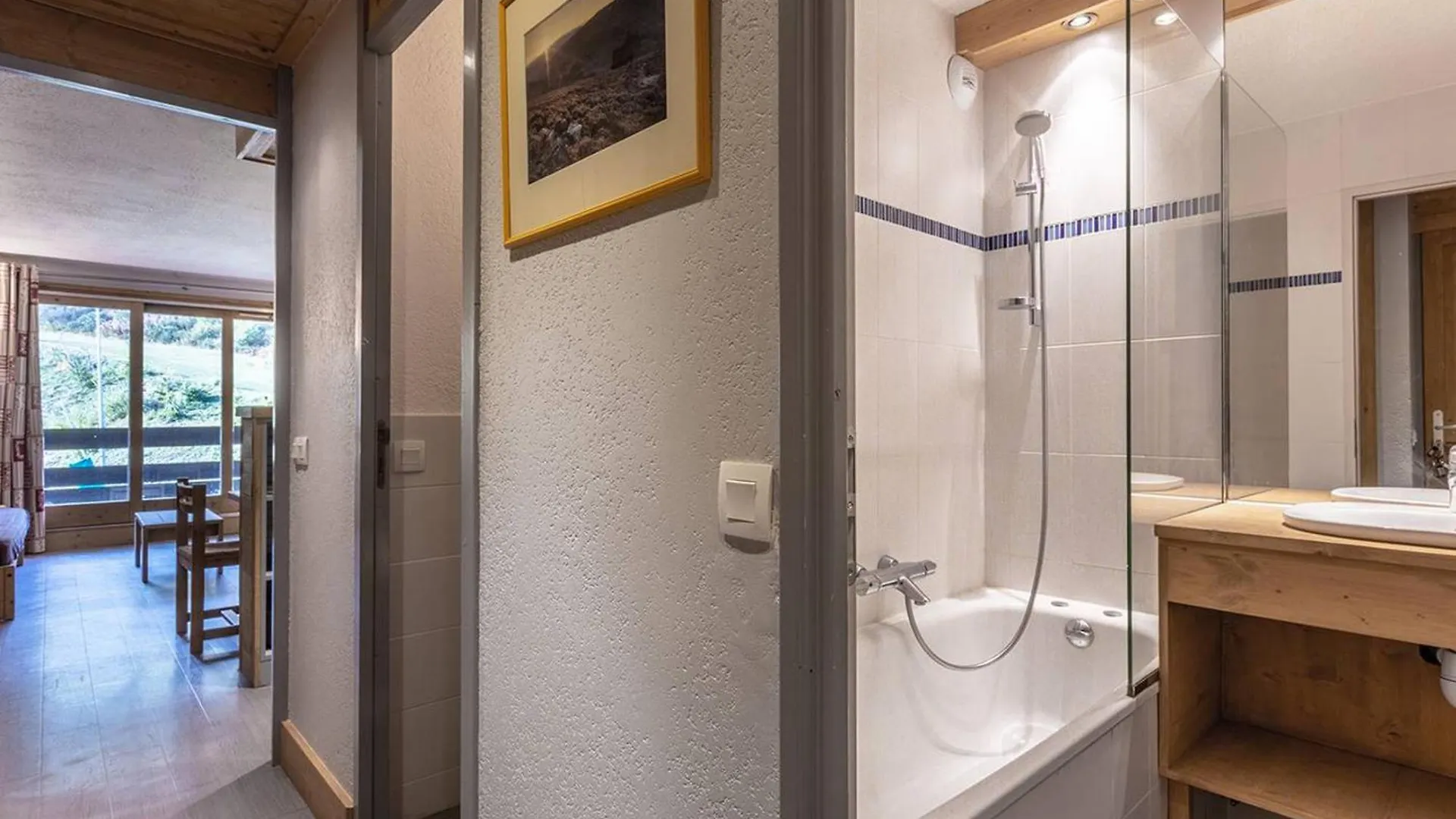Apartment Appart Cosy Meribel - Balcon, Proche Pistes, Ascenseur, Casier A Ski - Fr-1-355-129