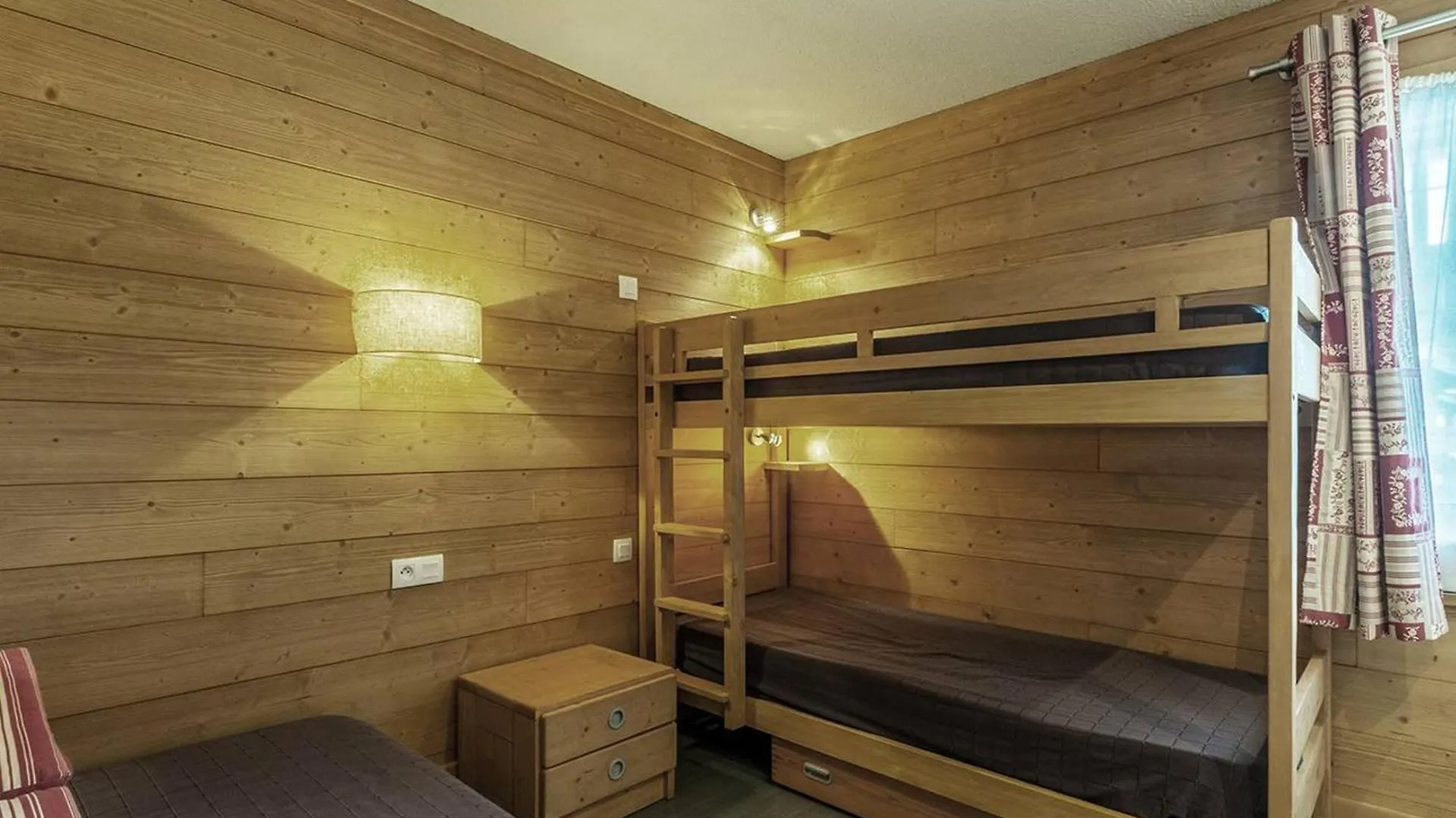 Apartment Appart Cosy Meribel - Balcon, Proche Pistes, Ascenseur, Casier A Ski - Fr-1-355-129