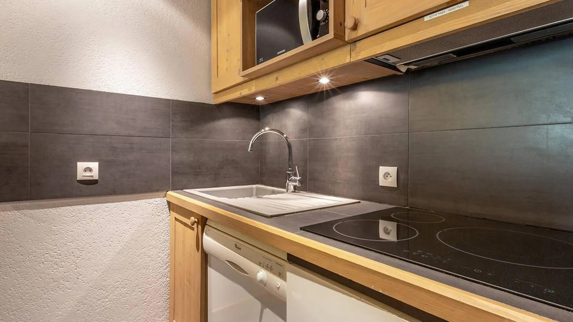 Appart Cosy Meribel - Balcon, Proche Pistes, Ascenseur, Casier A Ski - Fr-1-355-129